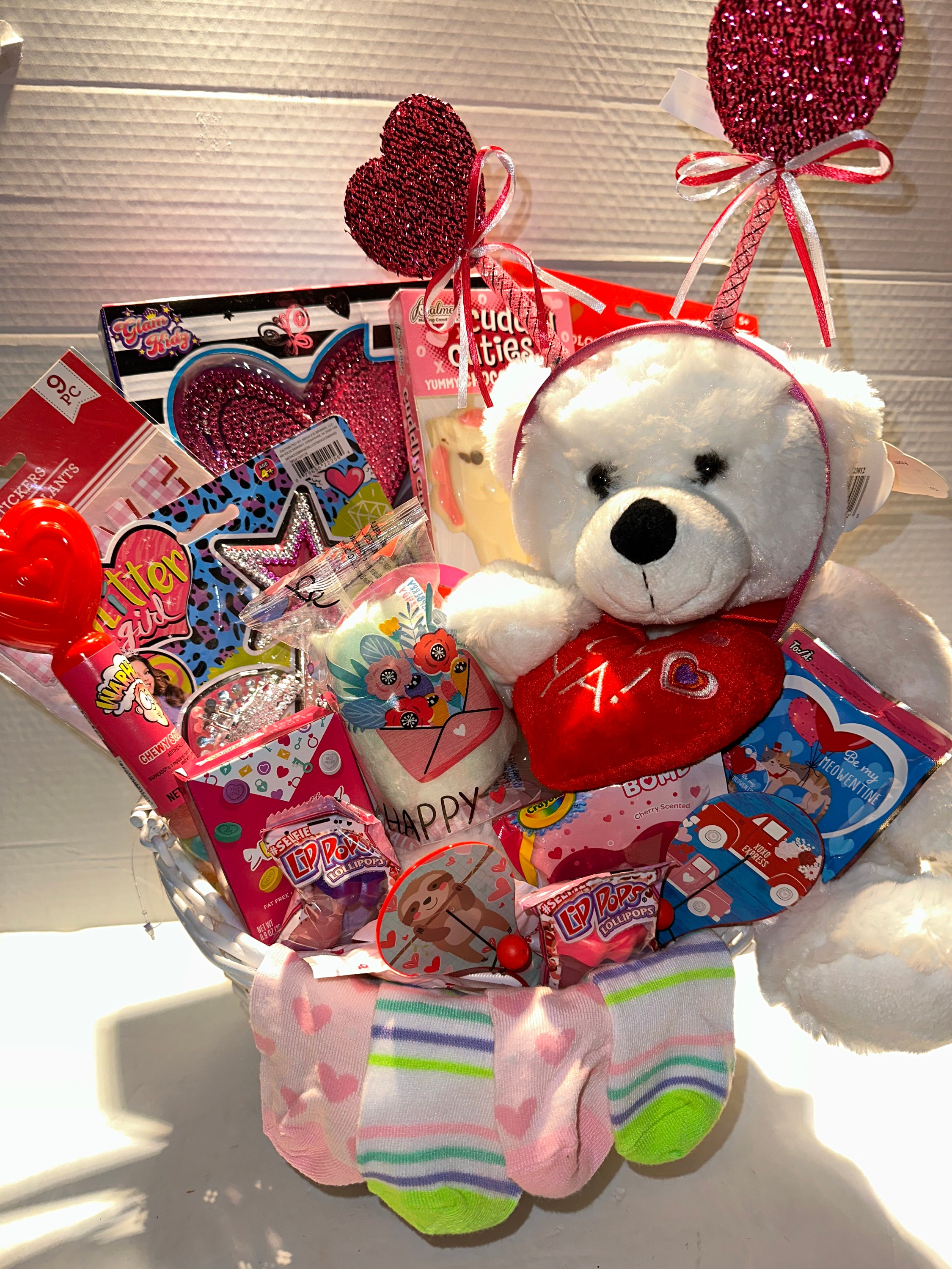 Valentine Pleaser Valentine's Day Gift Basket – Boston Gift Baskets