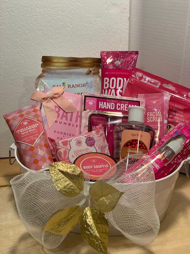 Pre filled womans spa gift basket. Mothers Day,Valentines, birthday, graduation,thank you ,holiday secret Santa gift,hostess and more. image 4