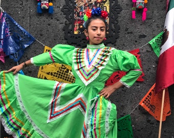 Mexican two piece Jalisco dress 70 -KIDS- size 8-10 Mexican two piece Jalisco dress 70 -KIDS- size 8-10