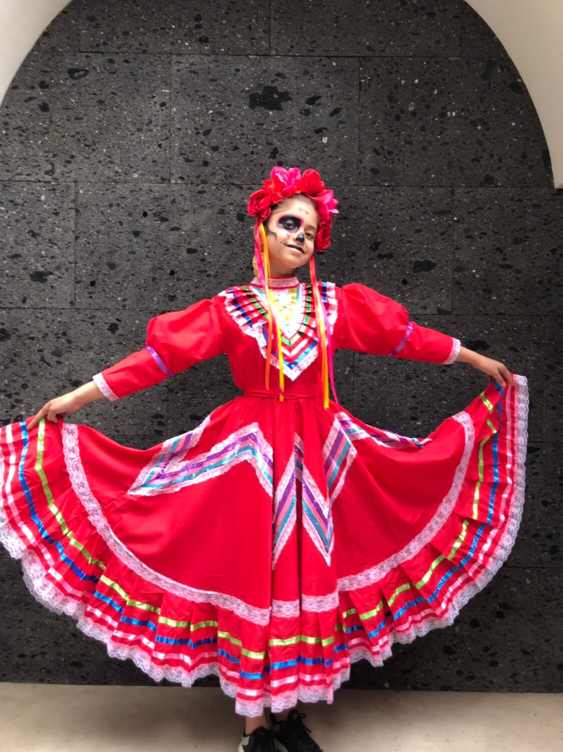Mexikanisches Kleid Für Mädchen, Größe L In Rot – Inkl. Großem Sombrero