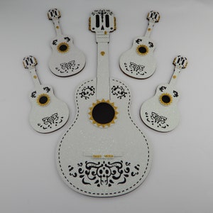 Guitarra de cartón blanco con purpurina y espuma de 1 a 8 pulgadas, mini guitarra para decoración, fiesta temática de coco, día de los enamorados, fiesta mexicana, blanco, 5 de mayo