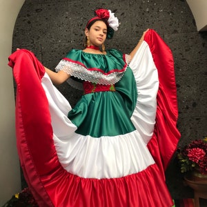 Mexican womans dress 5 de Mayo  coco theme party fiesta wedding 3 tier dress Folklorico practice skirt day of the dead virgen de Guadalupe