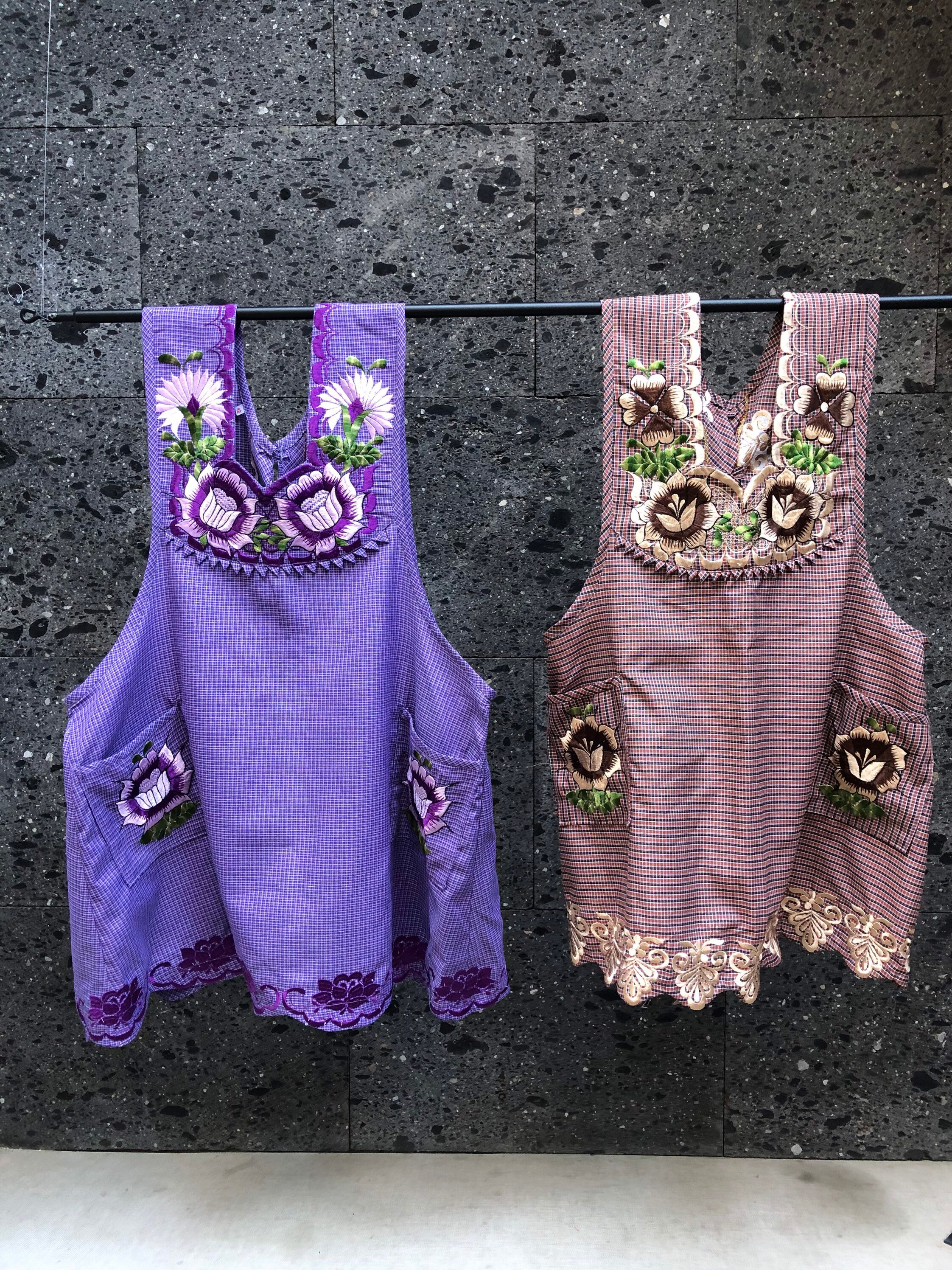 メキシコの手作りの刺繍エプロン メキシコの手作りの刺繍エプロン メキシコの手作りの刺繍エプロン