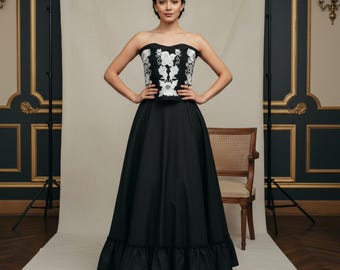 Traditional Mexican Embroidered Corset & Black Skirt Set – Handmade Floral Dress