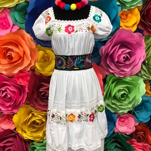 Mexican Embroidered woman's WHITE Mexico todo corazon  Handmade-dress- Mexican hobo hippie flower coco theme party wedding fiesta quince