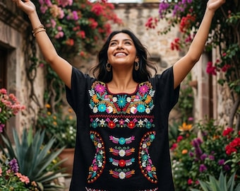 Blusa mexicana bordada – Diseño floral otomí hecho a mano, talla grande.