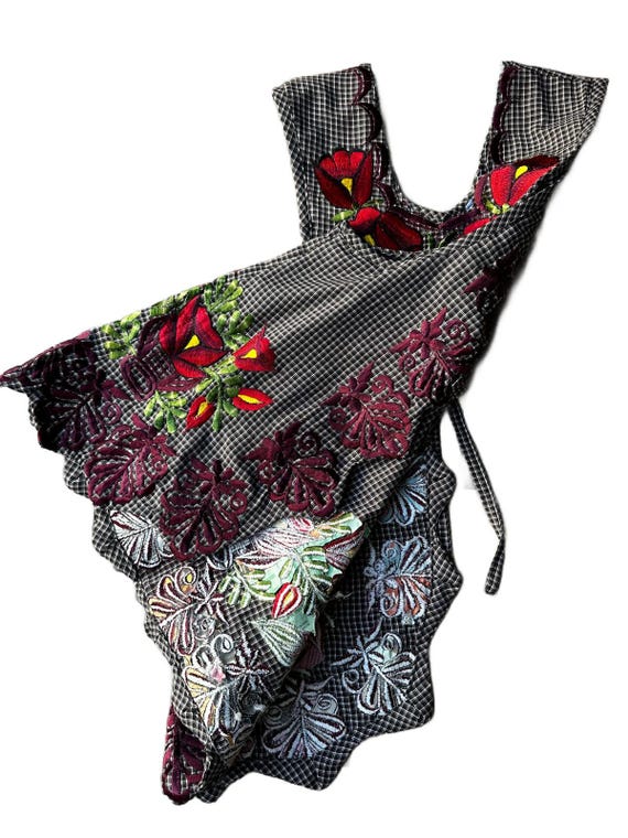 メキシコ刺繍エプロン – ベージュの花柄のコットンエプロン |メキシコ