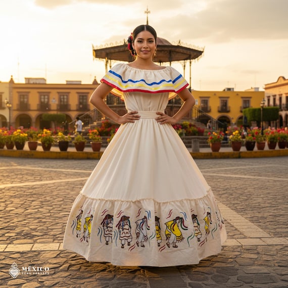 Traditional Michoacn Embroidered Manta Dress - Danza de los Viejitos Special Edition. Traditional Michoacn Embroidered Manta Dress - Danza de los Viejitos Special Edition.
