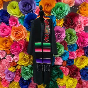 Estola de graduación mexicana de la Virgen de Guadalupe con rosas, 3D, primera generación, generación 2025, tricolor.