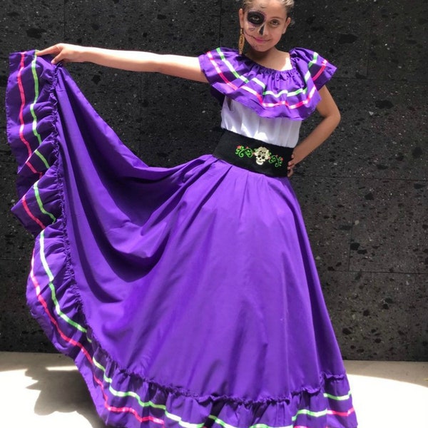 Vestido mexicano dos piezas Jalisco 70 -NIÑOS- talla 8-10 Hermoso estilo-bebé mexicano boho hippie bebé flor niño Color Morado