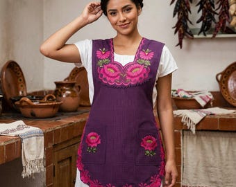 ピンクのメキシカン刺繍入りスモックエプロン – 花柄の伝統的な