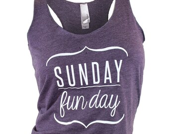 Domingo divertido. camisa funday de domingo. camisa do brunch. camisetas gráficas para mulheres. camiseta gráfica. tops e camisetas femininas. regatas engraçadas. mulheres na moda