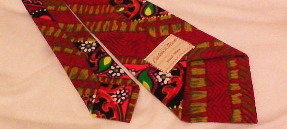 red pattern bark cloth necktie - image 1