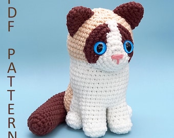 Ragdoll Cat Crochet Pattern - Sitting Kitty