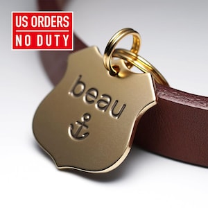 Placa de identificación con escudo: placa de identificación de latón personalizada, placa de identificación grabada para mascotas, placa de identificación personalizada, placa de identificación pequeña para perros, llavero de metal con nombre para regalo.