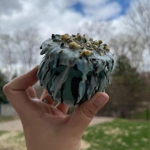 Hedge Witch - Swamp Witch, Ritual Candle, Cauldron Candle, Altar Candle, Witchcraft Supplies