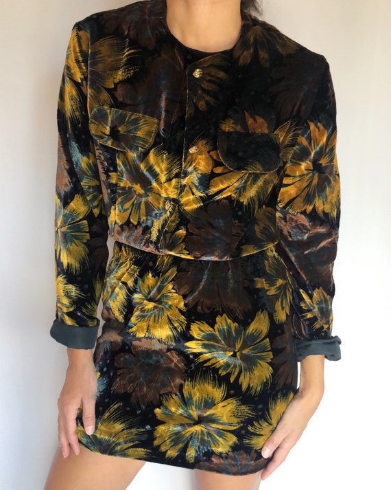 Vintage 90’s velvet skirt suit S