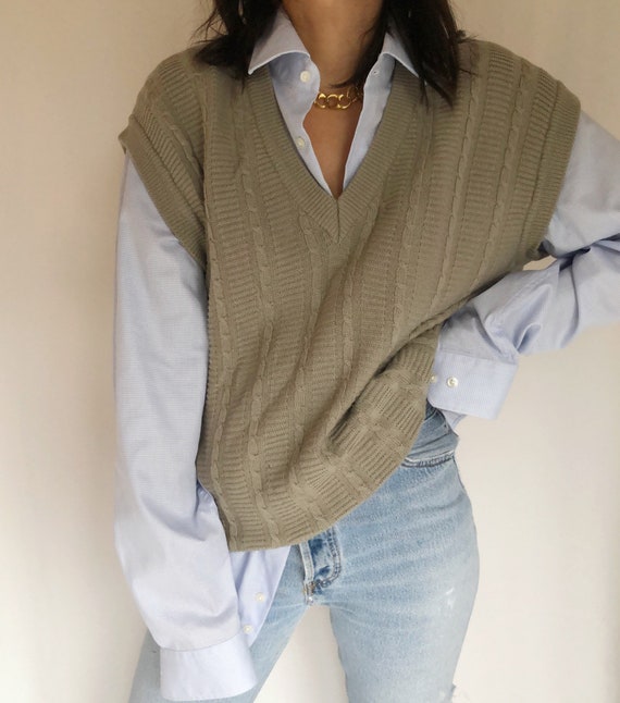 Vintage 90’s wool cable knit sweater vest M