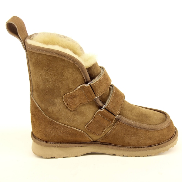 COMFORT BOOTS  - Genuine Australian sheepskin winter boot, with removable sheepskin insole and Vibram-Sole. Made in the USA by Wooly Rascals