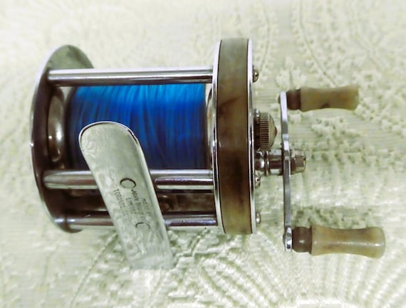 Vintage Shakespeare Triumph Fishing Reel, Original Box, 1958 Canadian Made - Etsy Vintage Shakespeare Triumph Fishing Reel, Original Box, 1958 Canadian Made - Etsy