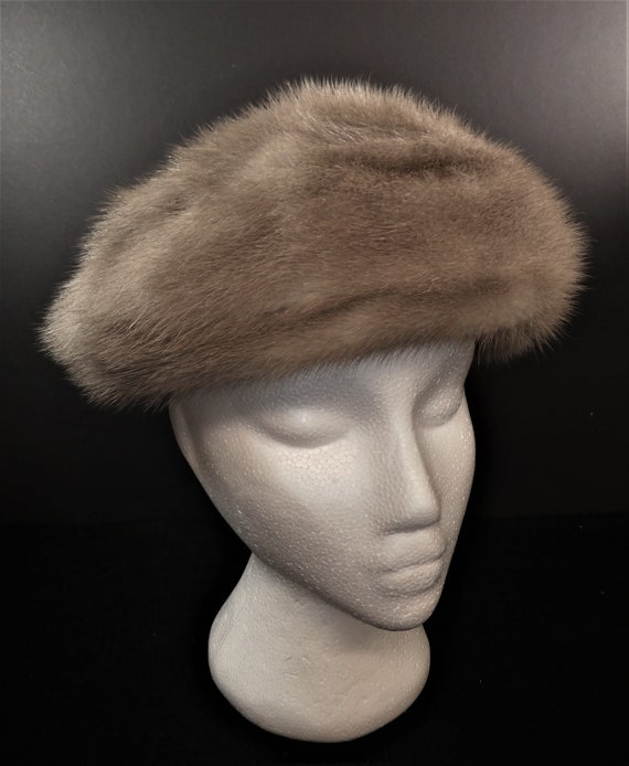VINTAGE Fur Cap circa 1950 s-l400.jpg main image 2