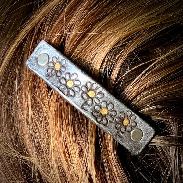 Barrette en cuir Silver Daisy / Grande pince à cheveux française pour enfant fleur faite à la main en cuir recyclé