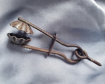 Antique Women's Victorian Clamshell Hoop Skirt Lifter/Dress Clamp Porte-Jupe Costume Accessory