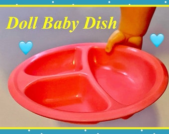 Vintage Baby Doll Dish with 3 divided spaces. Pink color, hard plastic, & in Very Nice Condition! Extra info in photos.