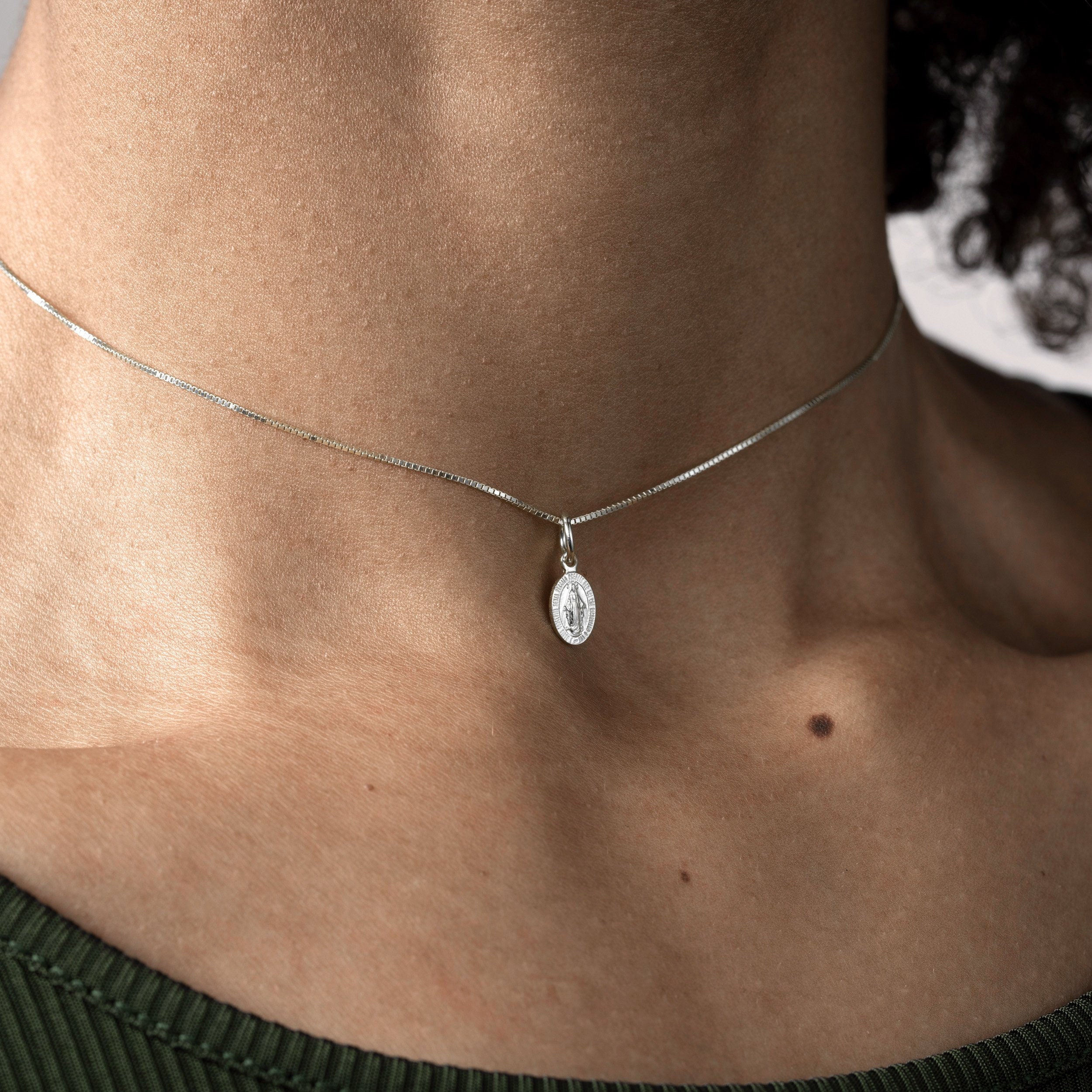 dainty choker necklace silver