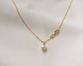 Infinite necklace, Gold necklace, bridesmaid necklace, freshwater pearl necklace, Eternity Jewelry, Birthday gift, wedding jewelry, mom gift