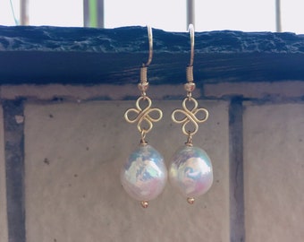 Baroque pearl earrings, wedding earrings, pearl earrings, white earrings, pearl jewelry, dangle earrings, gold earrings, Bridal Earrings