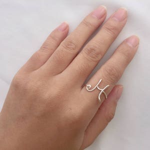 Anillo inicial personalizado, joyería inicial de oro, anillo de la letra de plata H, anillo del nombre, anillo personalizado, regalo de dama de honor, regalo de la boda, regalo de cumpleaños