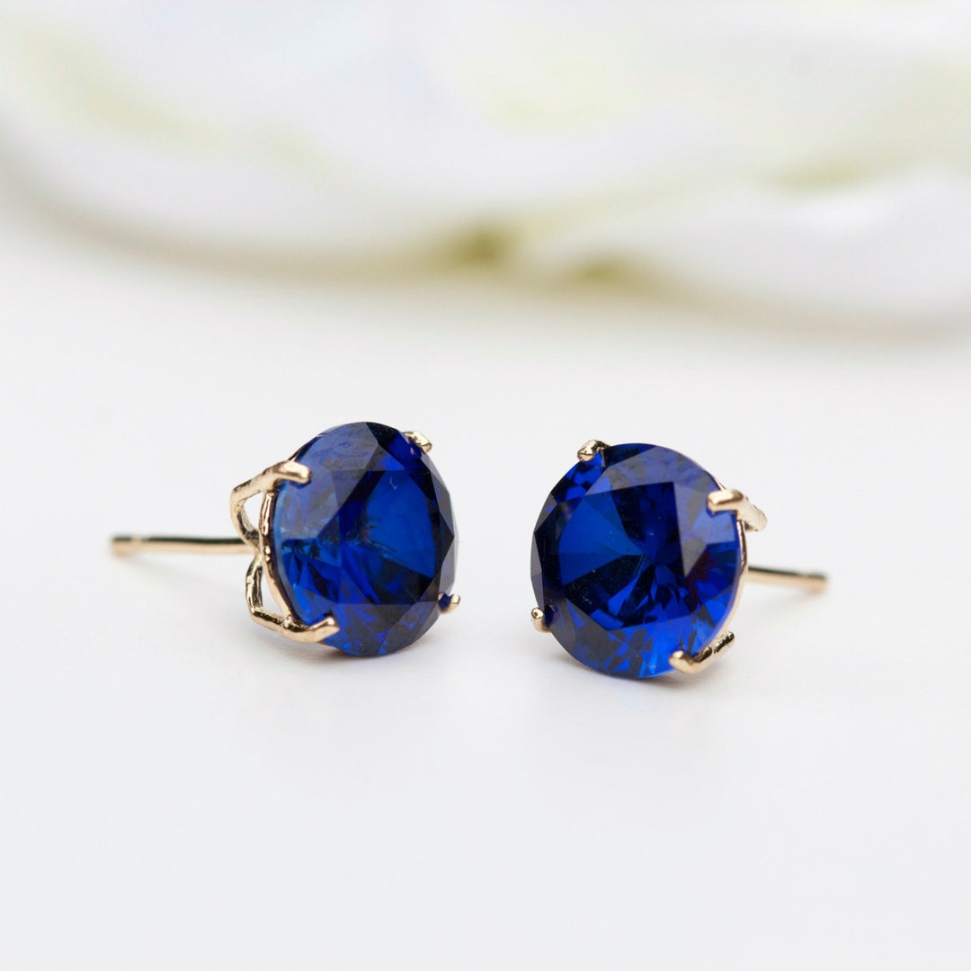 9ct Yellow Gold 8mm Round Lab-grown Sapphire Stud Earrings UK - Big 8mm ...