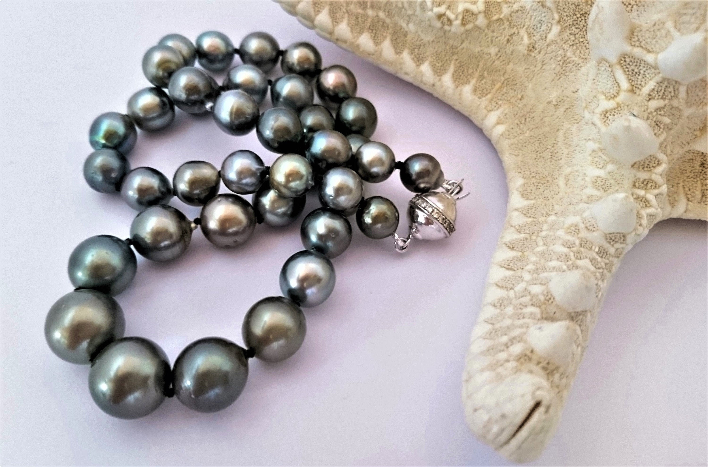 Real Pearl. Tahitian Grey/green Pearl 
