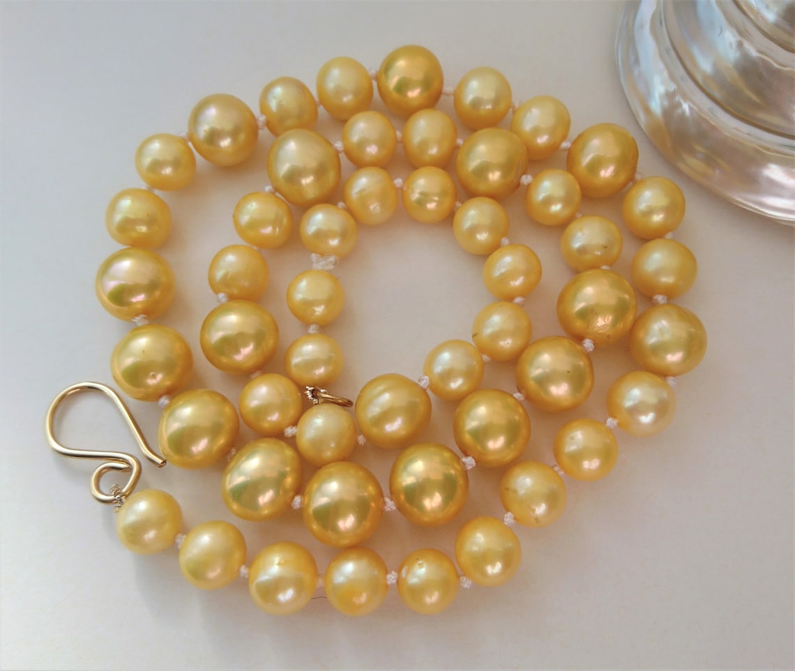Real pearl. Pearl necklace. Canary yellow dye enhanced pearls. Etsy
