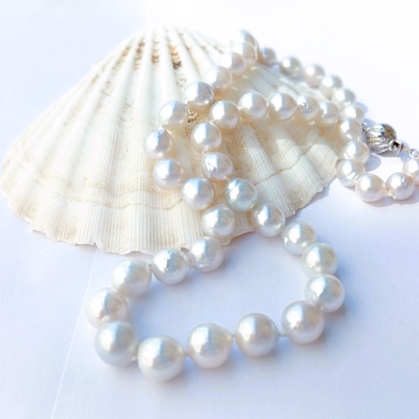 Traumhafte 48cm silber weiße Südsee echte Perlenstrang. #70