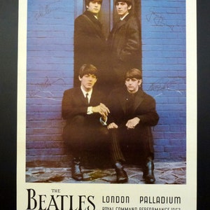 Artículo en liquidación. Póster original de "BEATLES" de 1980, London Palladium, 18" x 23", fotografiado tal como eran en la década de 1960, excelente o casi perfecto.