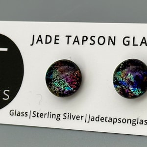 Dichroïsche glazen oorknopjes: veelkleurige sterlingzilveren sieraden