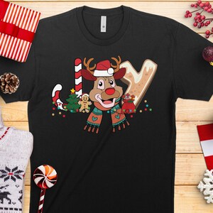 Joy Reindeer Retro Vintage Print Tee Shirt | Winter Wonderland Secret Santa Gift T-Shirt | Christmas Holiday T-shirt Present For Him Her