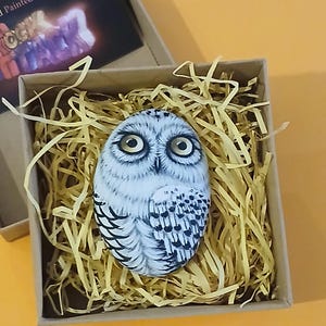Hand-Painted Snowy Owl Pebble, Miniature White Owl Decor, Bird Acrylic Painting.