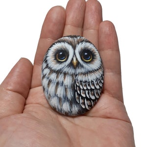 Owl Hand Painted Pebble! Painted with acrylic paints and finished with satin varnish protection.