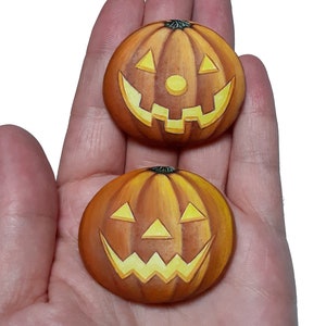 Halloween pampings hand painted on pebbles! Handmade acrylic painting, halloween art gifts art decor, kids favors stone art.