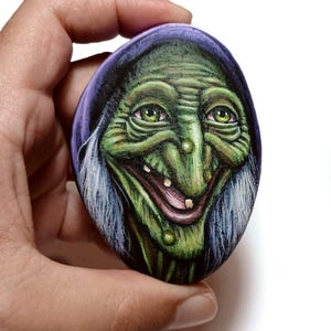 Hand-Painted Witch Face Pebble Art: Halloween Decor