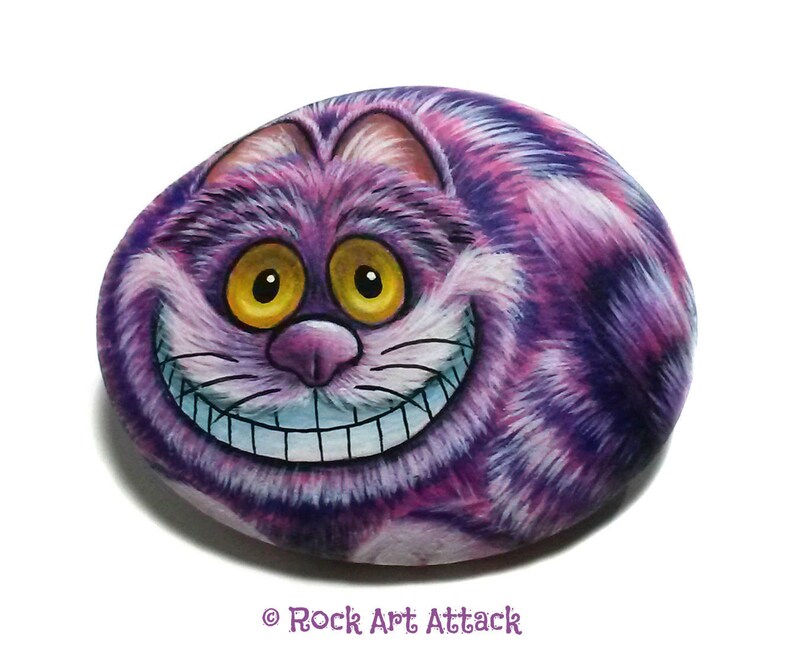 Cheshire Cat Hand Painted 春早割 on a NEW売り切れる前に☆ Stone with Small Acrylic