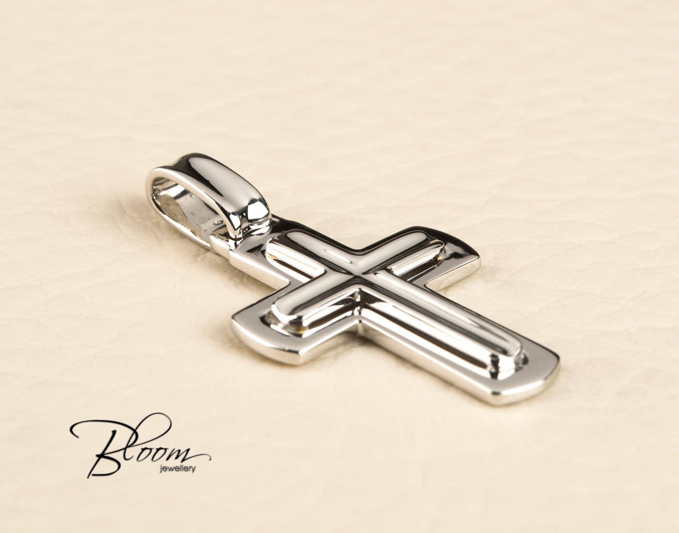 Cross Pendant (Silver) | Men's Necklaces | MANSSION