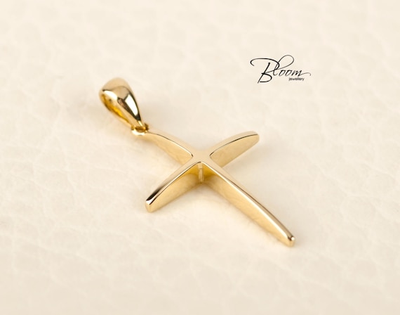 14k or Jaune Plain Design fait main Cross Charme Pendentif Communion Cadeau