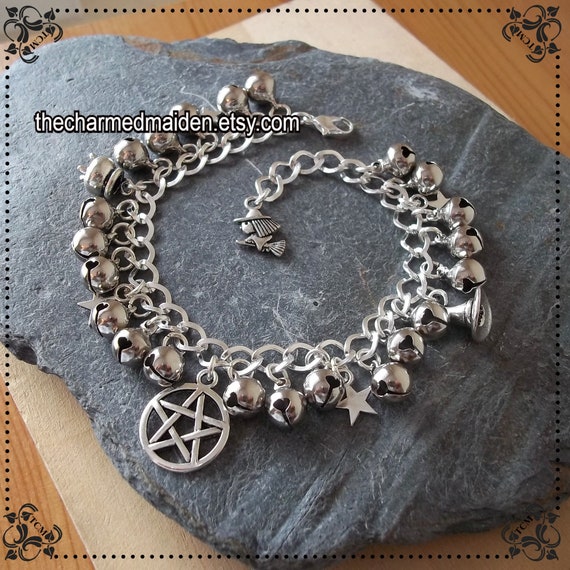 Shop Bracelet Grunge with great discounts and prices online - Nov 2023