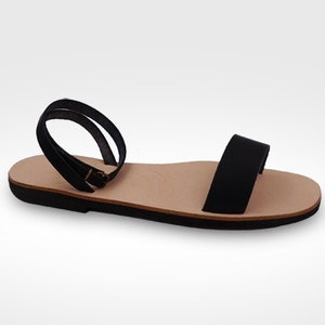 Woman sandals with strap in leather, made in Italy, handmade light sandals with rubber sole, in natural leather colored by hand