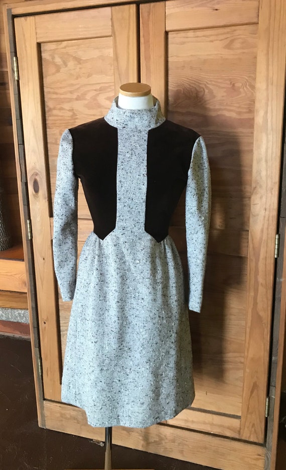 Vintage Mod Dress - image 1