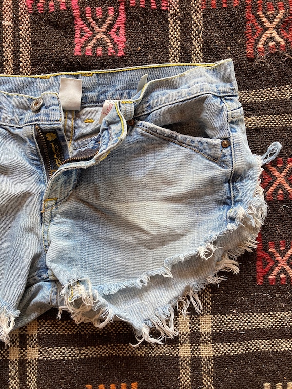 Vintage Y2K Lucky Brand Busted Cut Offs